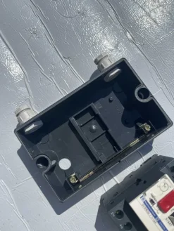 TELEMECANIQUE Interruttore protezione motore trifase