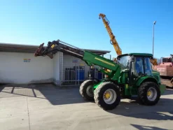 29#5085 Telescopico John Deere