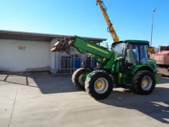 29#5085 Telescopico John Deere