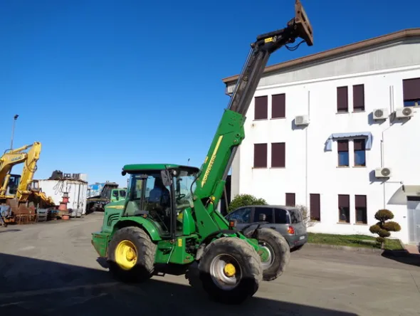 29#5085 Telescopico John Deere