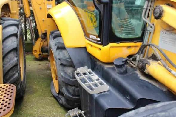 40#3918 Terna escavatore JCB 3CX