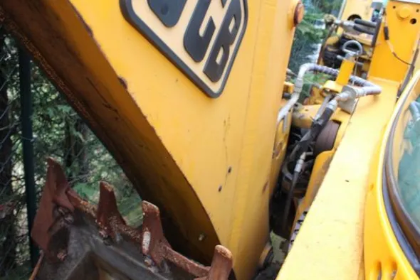 40#3918 Terna escavatore JCB 3CX