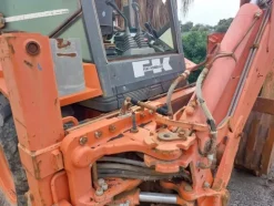 3#7884 Terna gommata Fiat Kobelco FB 100.2