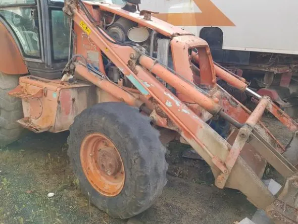 55#4479 Terna gommata Hitachi