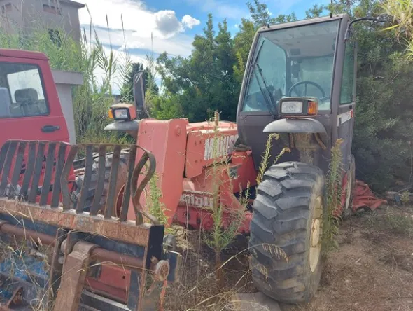 1#7975 Terna gommata Palazzani e Sollevatore con forche Manitou