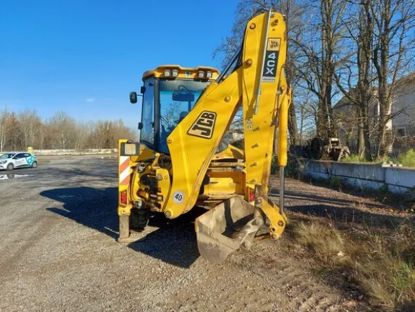 16#6932 Terna JCB