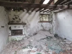 #23029 Terreni agricoli con fabbricati precari