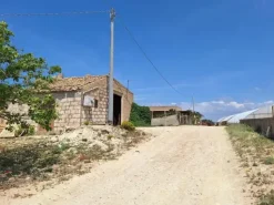 #23567 Terreni agricoli con serre e fabbricati rurali ad Acate