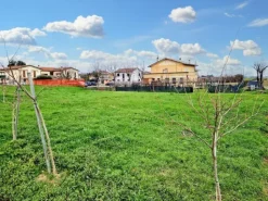 #20332 Terreni edificabili residenziali di 5.900 mq