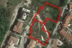 #4502 Terreni edificabili residenziali di 3.275 mq e posti auto