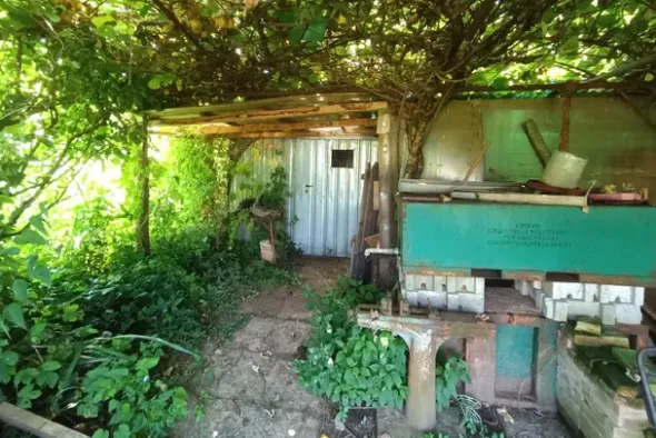 #23624 Terreno agricolo con baracche da demolire