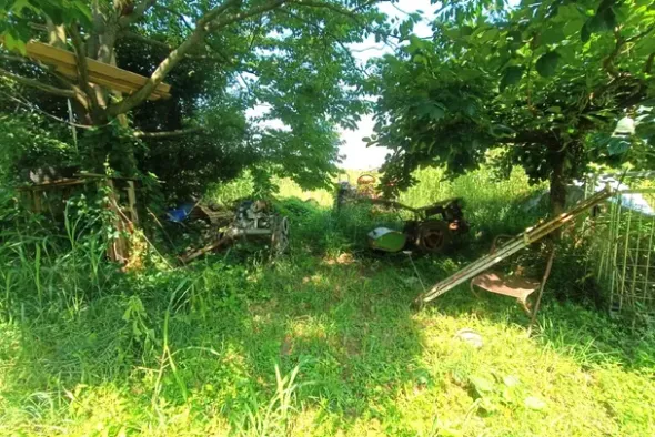 #23624 Terreno agricolo con baracche da demolire