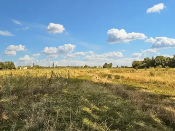 #24328 Terreno agricolo con manufatto precario ad uso deposito