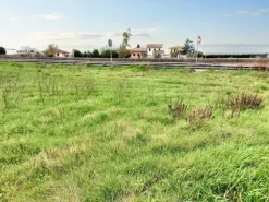 #23067 Terreno agricolo di 30.282 mq