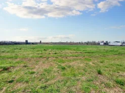 #23067 Terreno agricolo di 30.282 mq