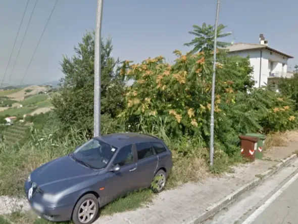 #7478 Terreno agricolo di 2.470 mq con parziale capacità edificatoria