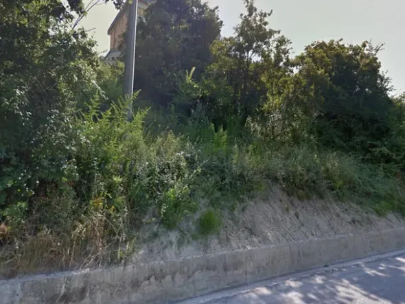 #7478 Terreno agricolo di 2.470 mq con parziale capacità edificatoria