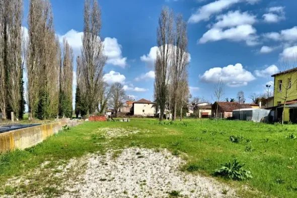 #23392 Terreno agricolo e residenziale di 10.978 mq