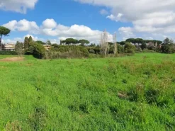 #24789 Terreno a verde privato attrezzato
