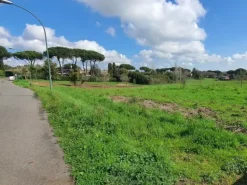 #24789 Terreno a verde privato attrezzato