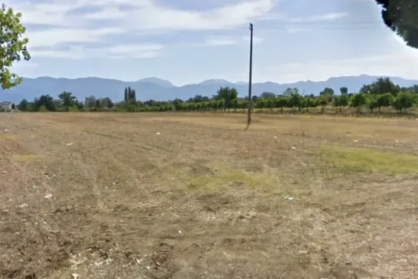 #12686 Terreno commerciale e per servizi pubblici