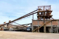#23647 Terreno con impianto produzione calcestruzzi e inerti