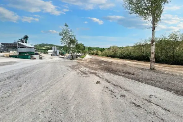 #23616 Terreno di 58.720 mq