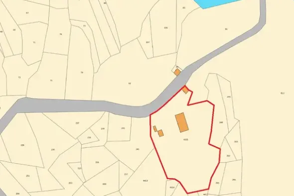#4769 Terreno di 6.054 mq con capannone