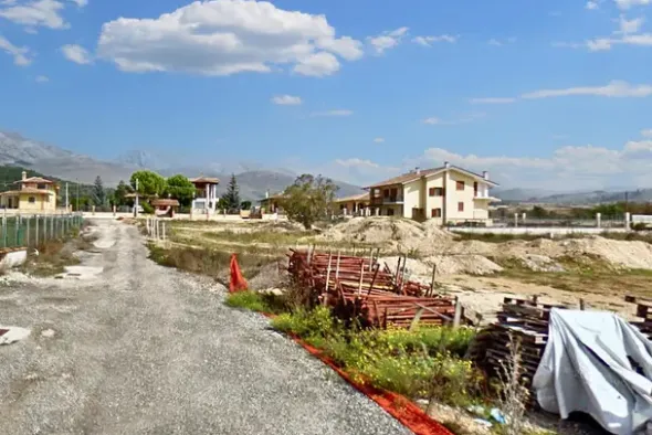 #22835 Terreno edificabile a destinazione residenziale