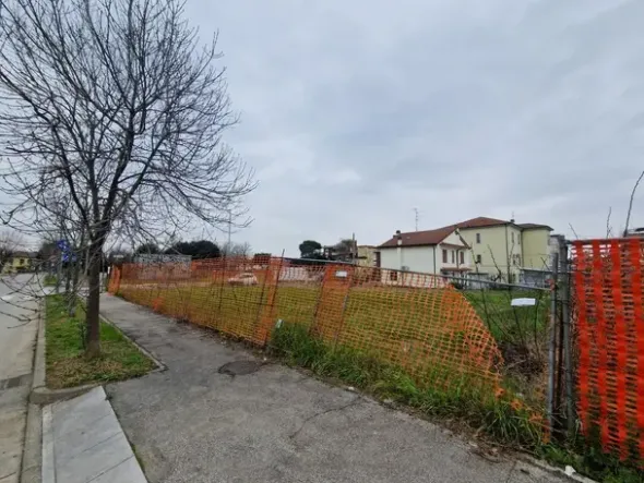 #25821 Terreno edificabile a Forlì