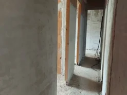 #14605 Terreno edificabile con edificio residenziale in costruzione