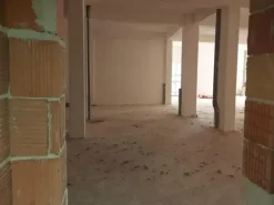 #14605 Terreno edificabile con edificio residenziale in costruzione