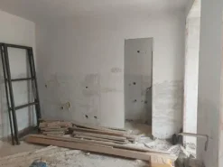 #14605 Terreno edificabile con edificio residenziale in costruzione