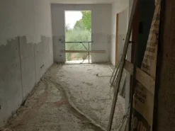 #14605 Terreno edificabile con edificio residenziale in costruzione