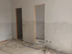 #14605 Terreno edificabile con edificio residenziale in costruzione