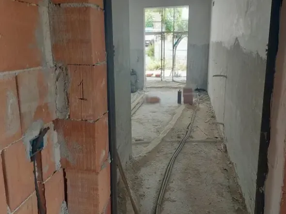 #14605 Terreno edificabile con edificio residenziale in costruzione