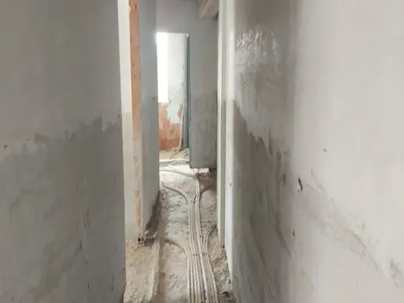 #14605 Terreno edificabile con edificio residenziale in costruzione