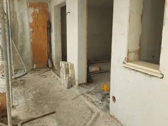 #14605 Terreno edificabile con edificio residenziale in costruzione