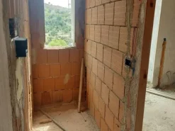 #14605 Terreno edificabile con edificio residenziale in costruzione