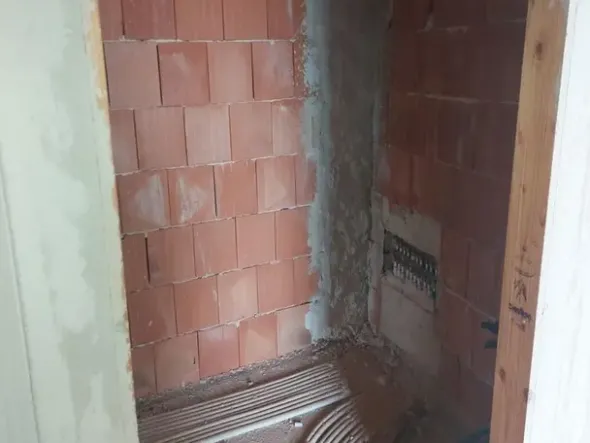 #14605 Terreno edificabile con edificio residenziale in costruzione