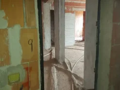 #14605 Terreno edificabile con edificio residenziale in costruzione