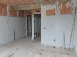 #14605 Terreno edificabile con edificio residenziale in costruzione