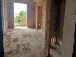 #14605 Terreno edificabile con edificio residenziale in costruzione