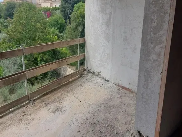 #14605 Terreno edificabile con edificio residenziale in costruzione