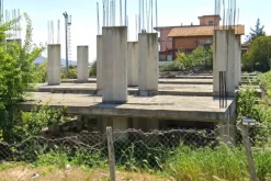 #2537700 Terreno edificabile con villette in costruzione