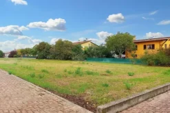 #24428 Terreno edificabile di 582 mq