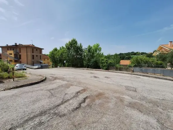 #19513 Terreno edificabile residenziale di 1.103 mq