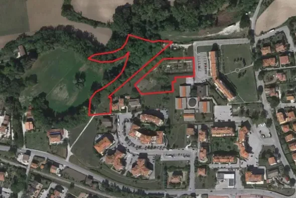 #6933 Terreno edificabile residenziale di 5.877 mq