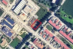 #2638146 Terreno in zona produttiva e verde stradale