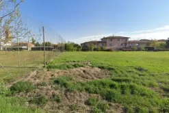 #22650 Terreno parzialmente edificabile di 2248 mq